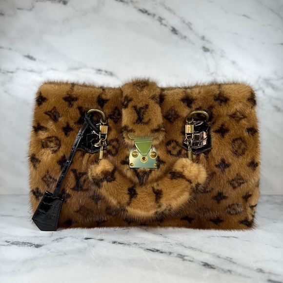 ❌❌ Louis Vuitton Mink Bag Monogram Les Extraordinnaires Le Fableux Fur tote - Picture 5 of 16